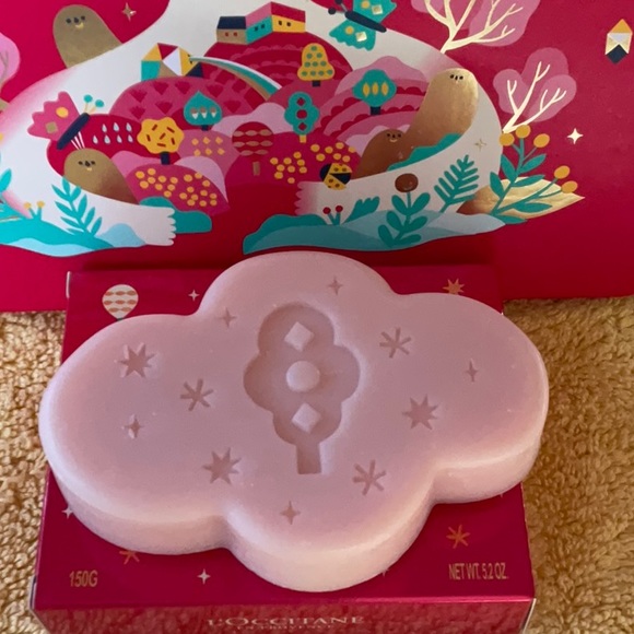 🌷 LOCCITANE FESTIVE GARDEN SOAP 🌷 NWT 🌷 - Picture 5 of 16